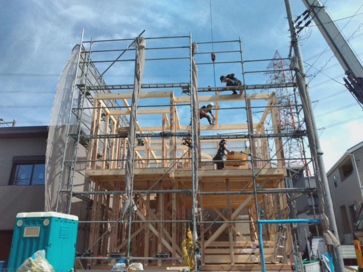 アイデザインホームの現場リポート 大阪府の注文住宅 枚方市の注文住宅
上棟の様子