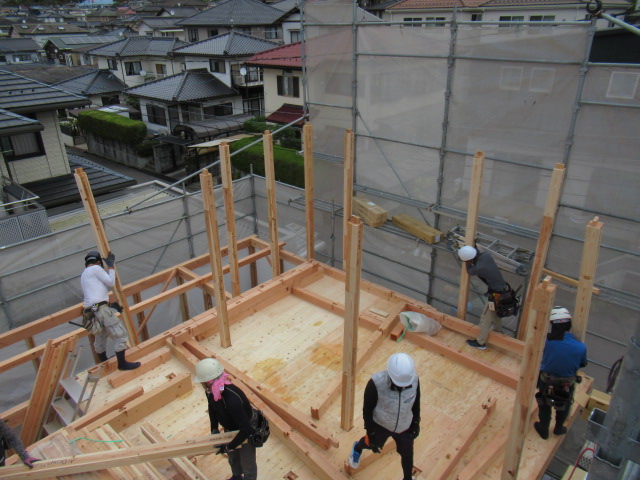 アイデザインホームの現場リポート
広島の注文住宅
広島市佐伯区五月が丘での上棟の様子