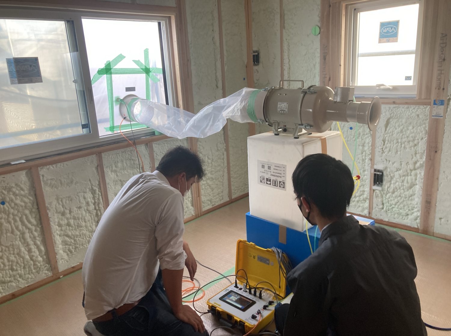 広島で注文住宅ならアイデザインホーム 広島県東区中山新町S様邸 気密測定 アイデザインホームの現場リポート 広島の注文住宅 広島県東区中山新町の注文住宅 気密測定の様子