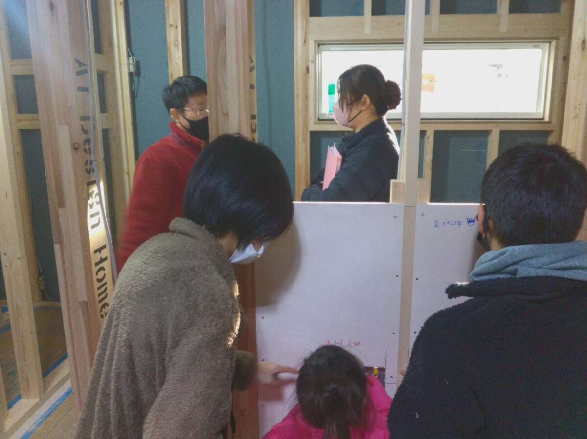 大阪で注文住宅ならアイデザインホーム 東大阪市稲田本町で上棟立会いを行いました