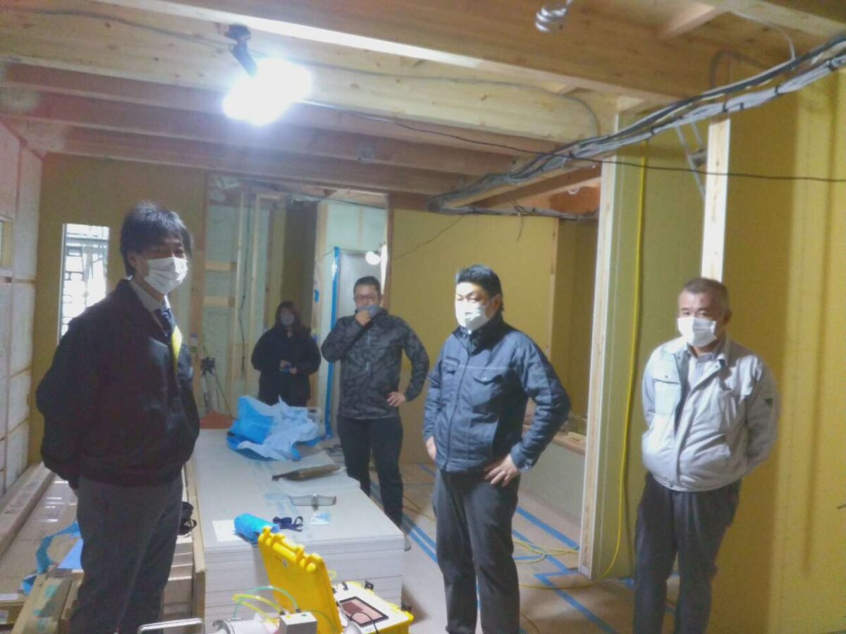 大阪で注文住宅ならアイデザインホーム 東大阪市稲田本町で気密測定実施しました