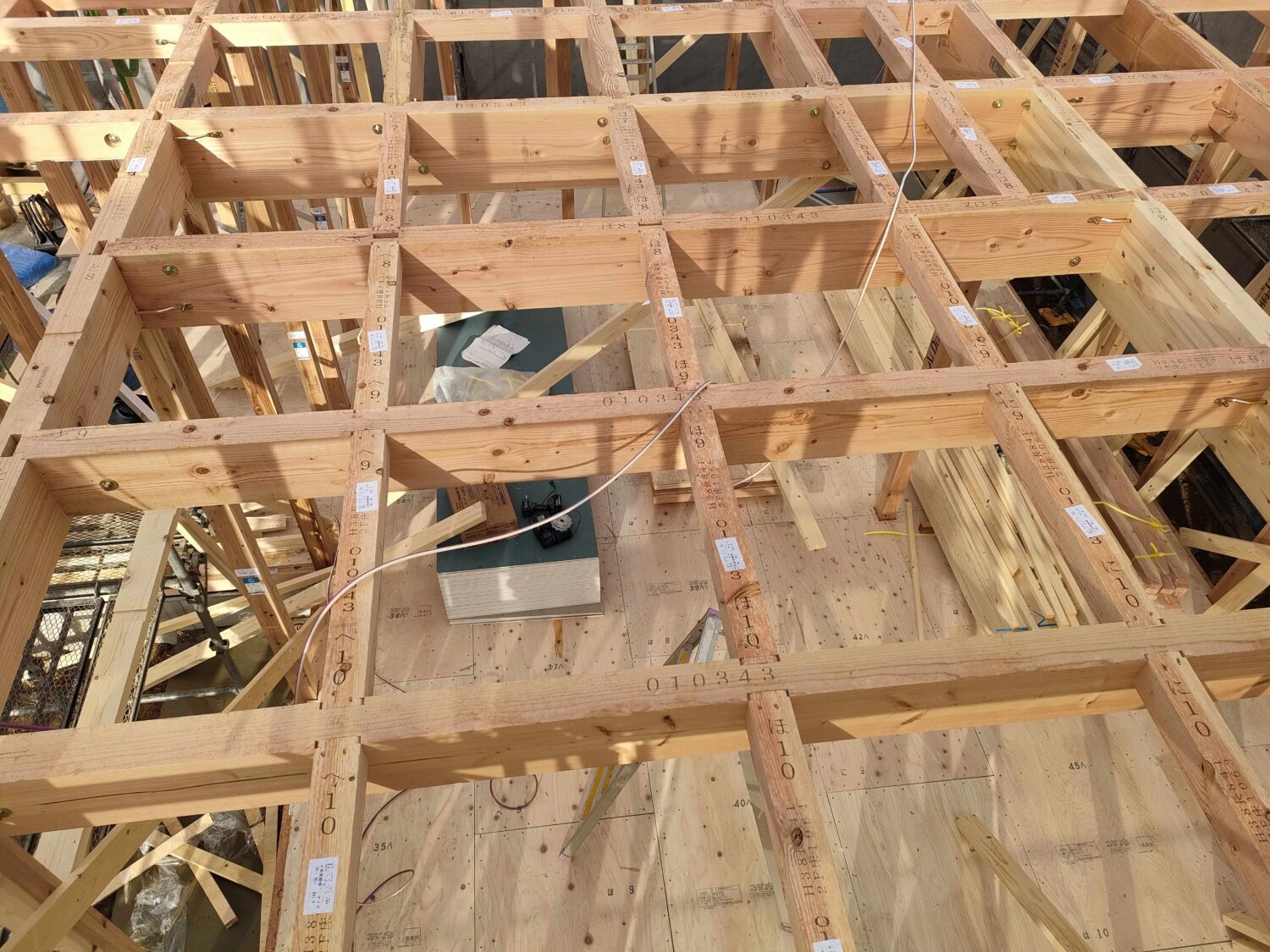 三重県で注文住宅ならアイデザインホーム 鈴鹿市東玉垣町で上棟しました