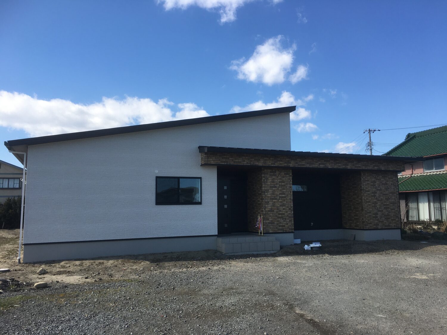 アイデザインホームの現場リポート お引渡しの現場リポート 愛知県の工事現場 愛知県で注文住宅ならアイデザインホーム 片流れの屋根が印象的な平屋