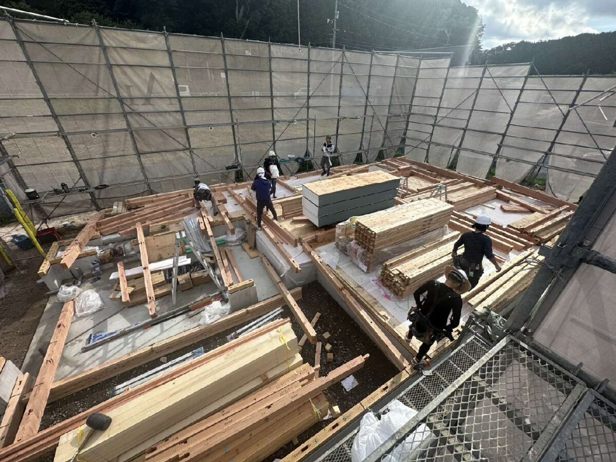 広島・岡山・山口の注文住宅はアイデザインホーム
現場リポート
上棟
