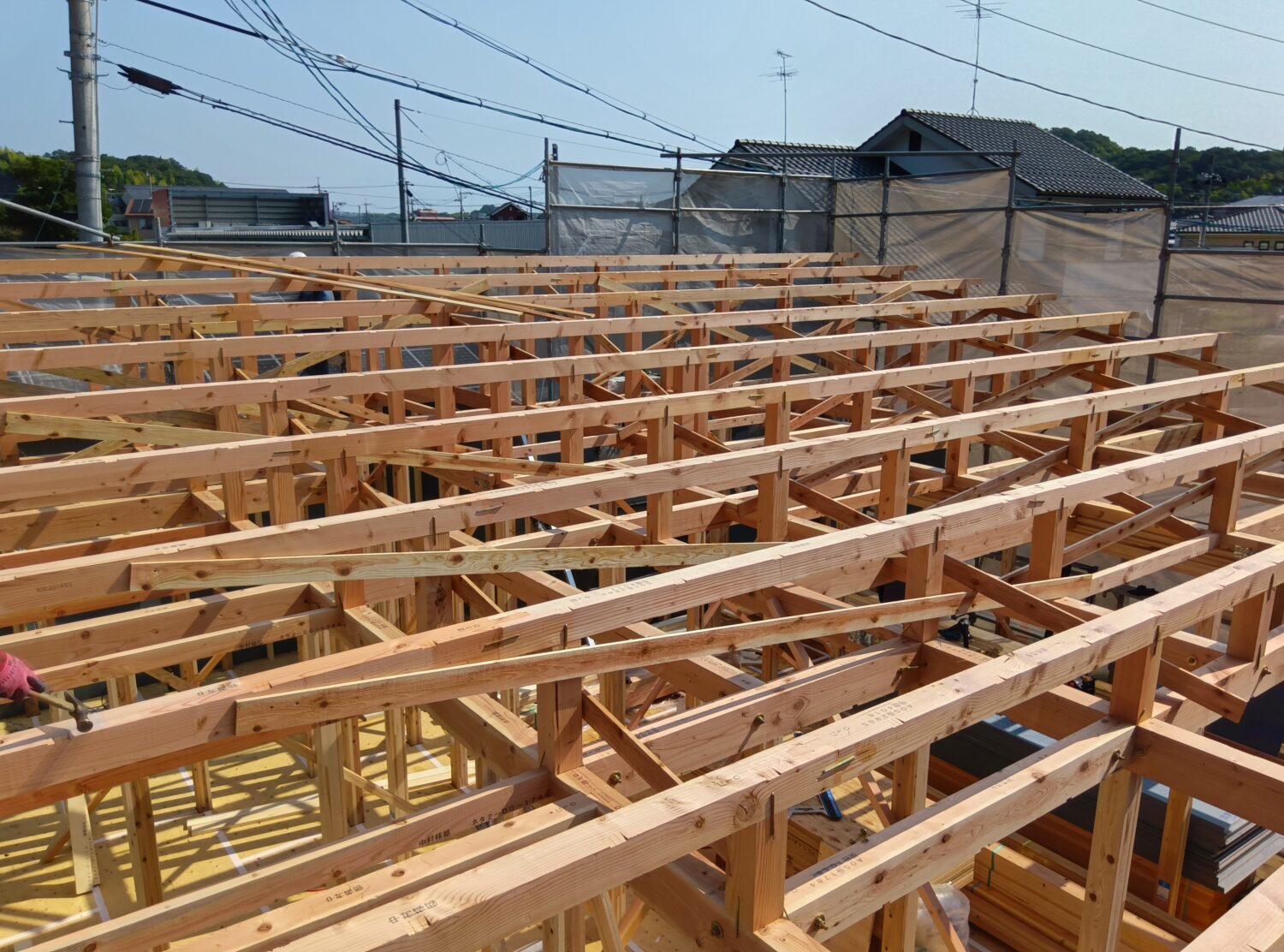 広島で注文住宅ならアイデザインホーム アイデザインホームの現場リポート 上棟の現場リポート 綺麗に組み立てられた様子。