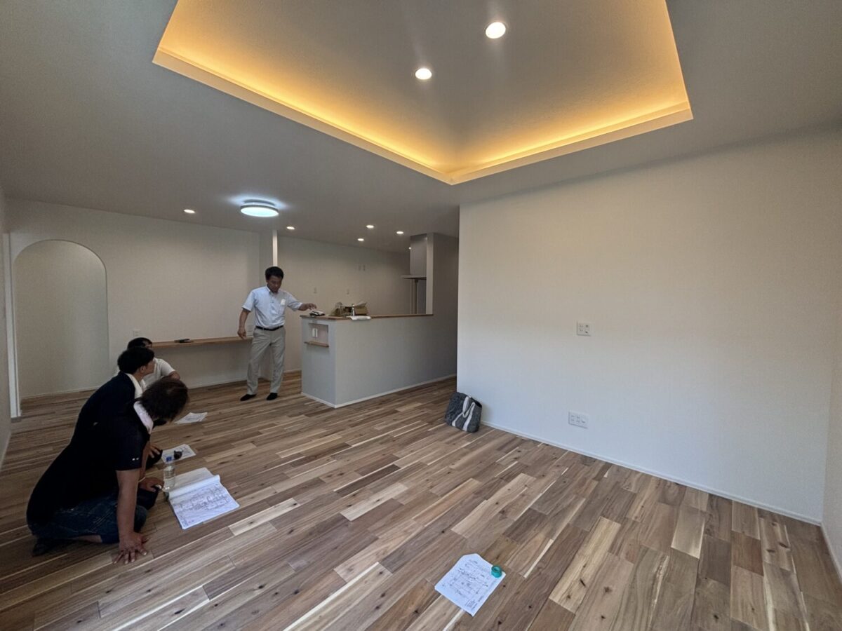 三重の注文住宅はアイデザインホーム
三重県四日市市で完成したお住まいをスタッフで検査しました