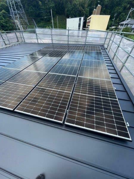 広島の注文住宅はアイデザインホーム
廿日市市にて太陽光パネルの設置工事を行いました
