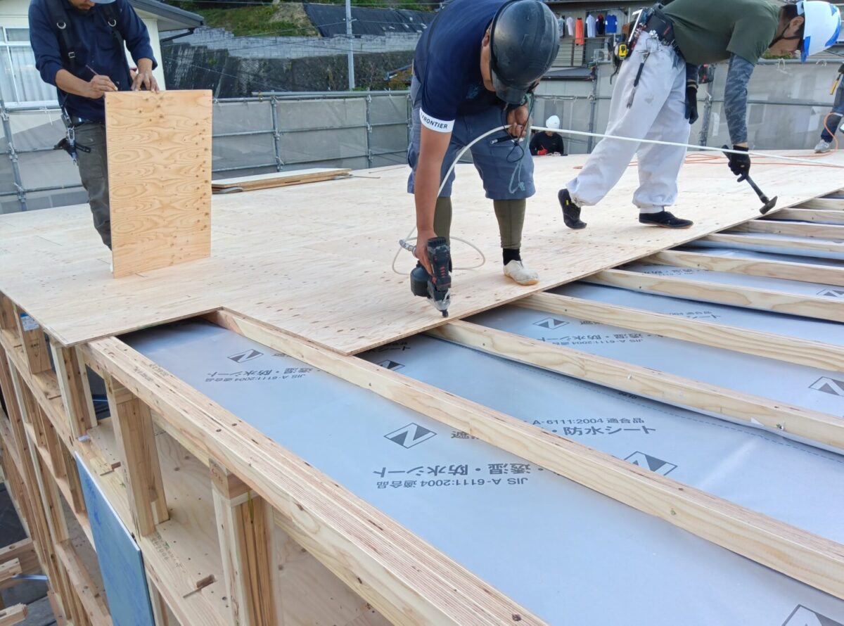 山口県の注文住宅はアイデザインホーム
山口県岩国市海土路にて上棟しました