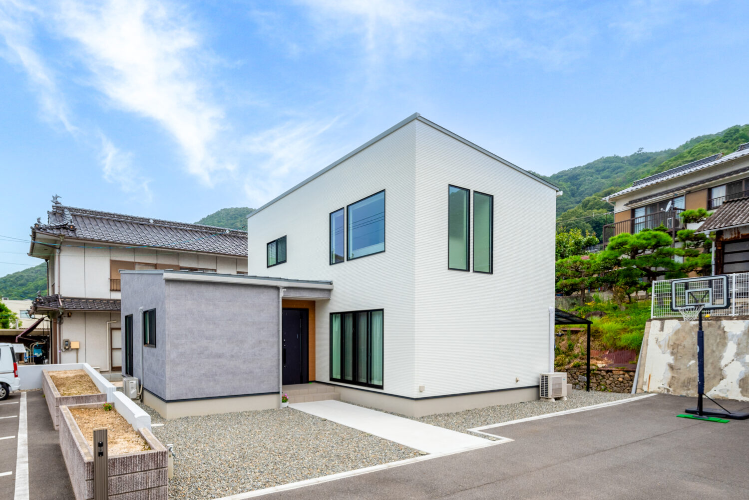 注文住宅ならアイデザインホーム アイデザインホームのブログ 外構に砂利を用いたお住まい