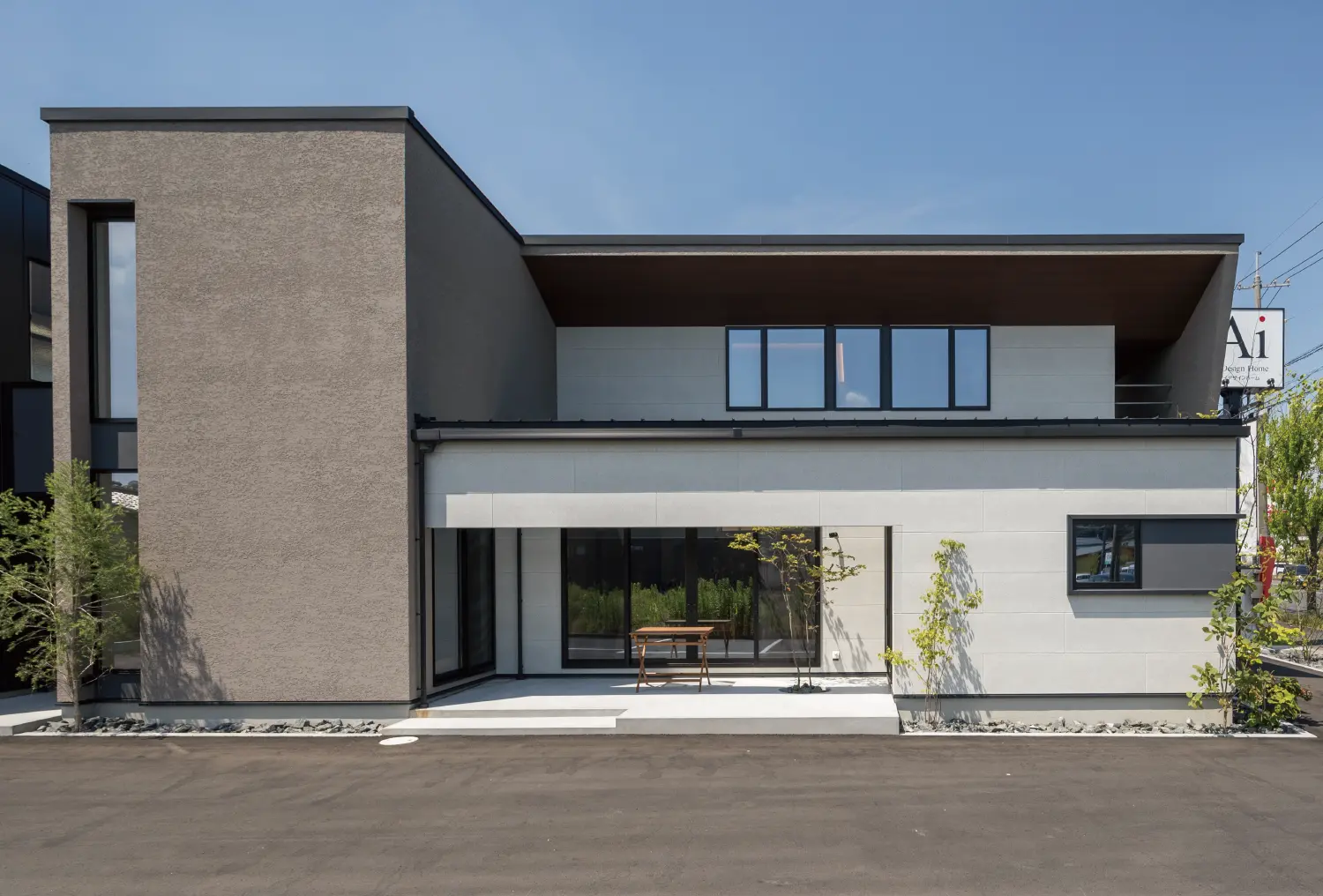 アイデザインホームのブログ 注文住宅ならアイデザインホーム 岡山の注文住宅 アイデザインホームの倉敷展示場 リビングに面した開放的な中庭
