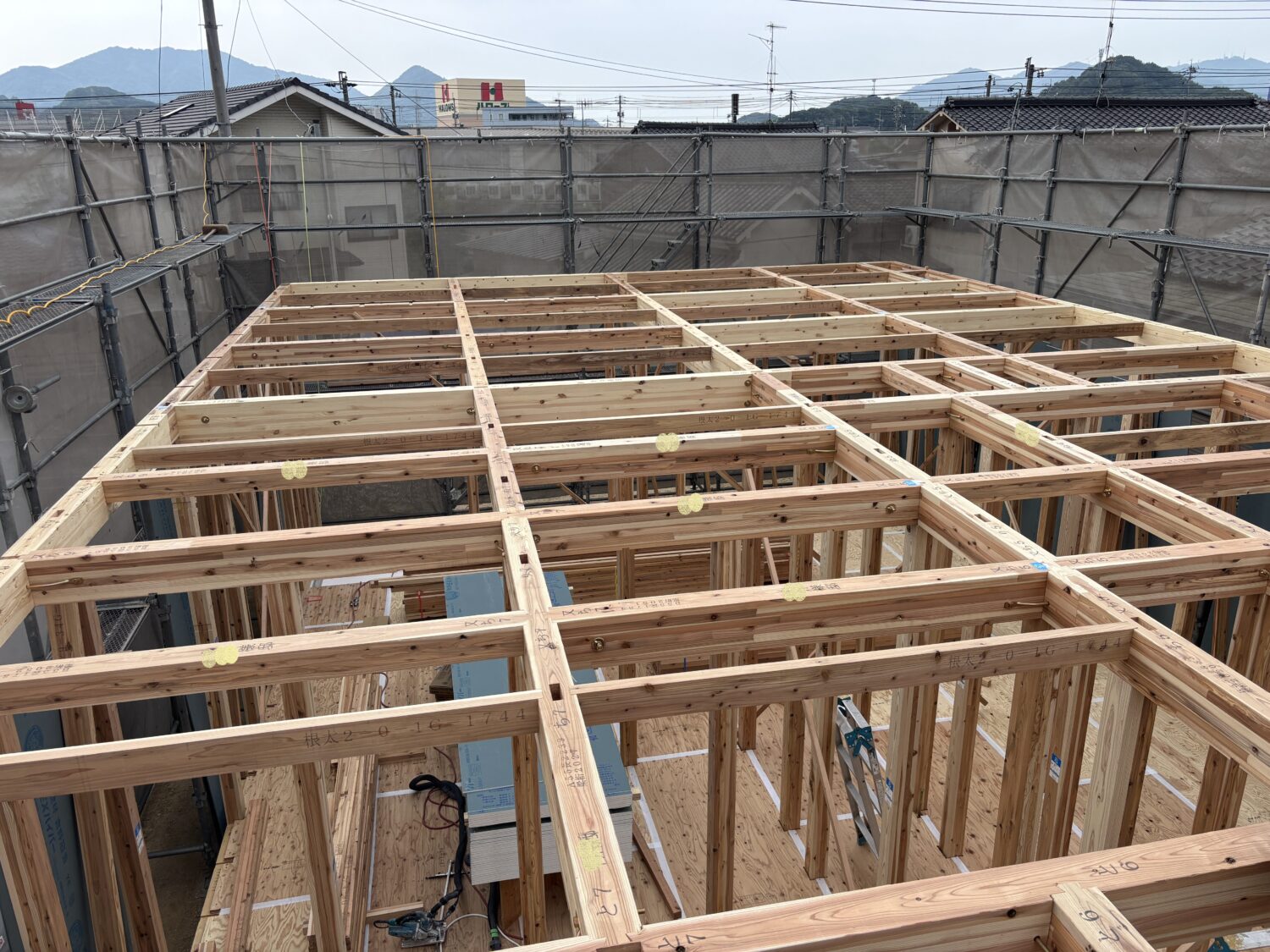 岡山で注文住宅ならアイデザインホーム｜上棟の現場リポート