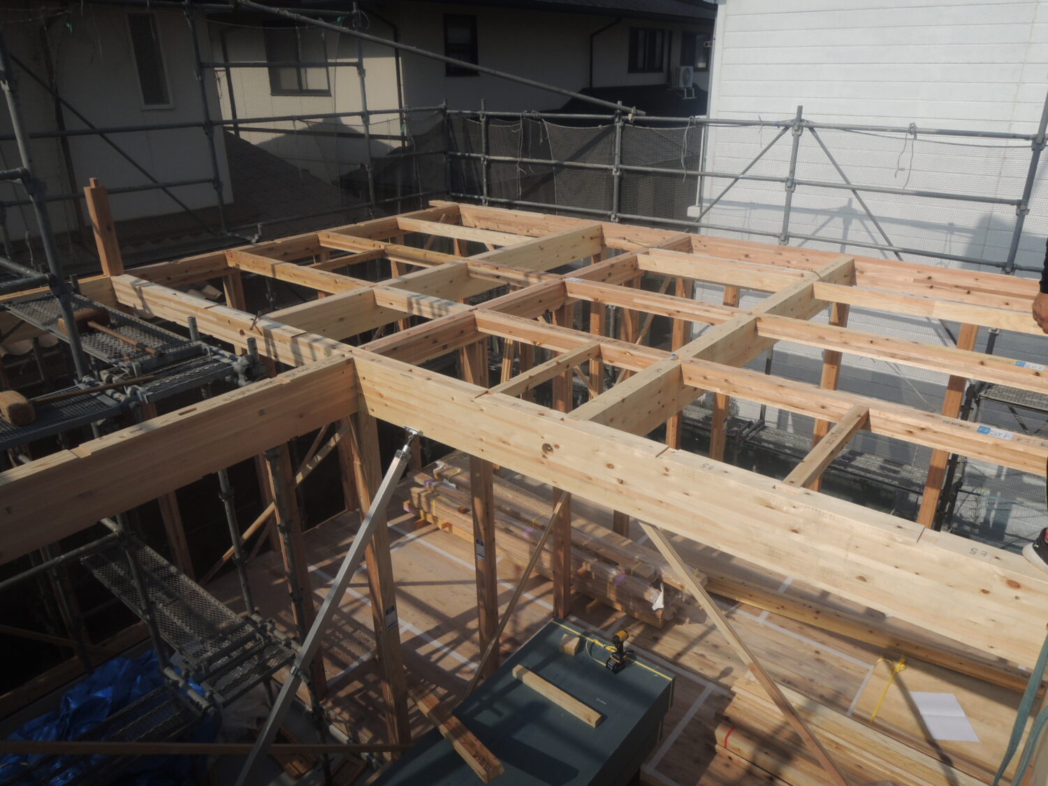 岡山で注文住宅ならアイデザインホーム|上棟の現場リポート|1階を組み終わった様子