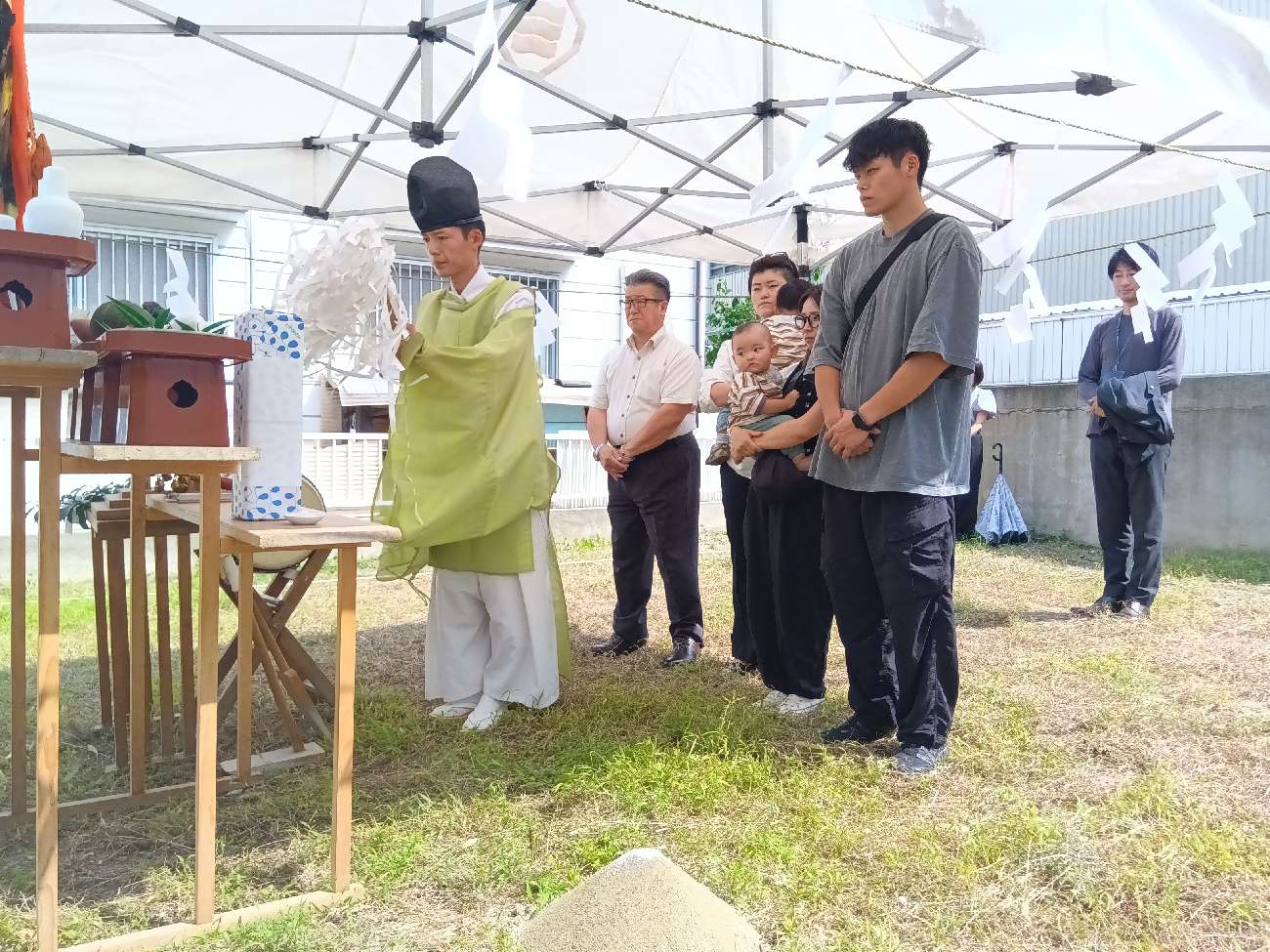 大阪で注文住宅ならアイデザインホーム｜地鎮祭の現場リポート｜地鎮祭に参加するご家族