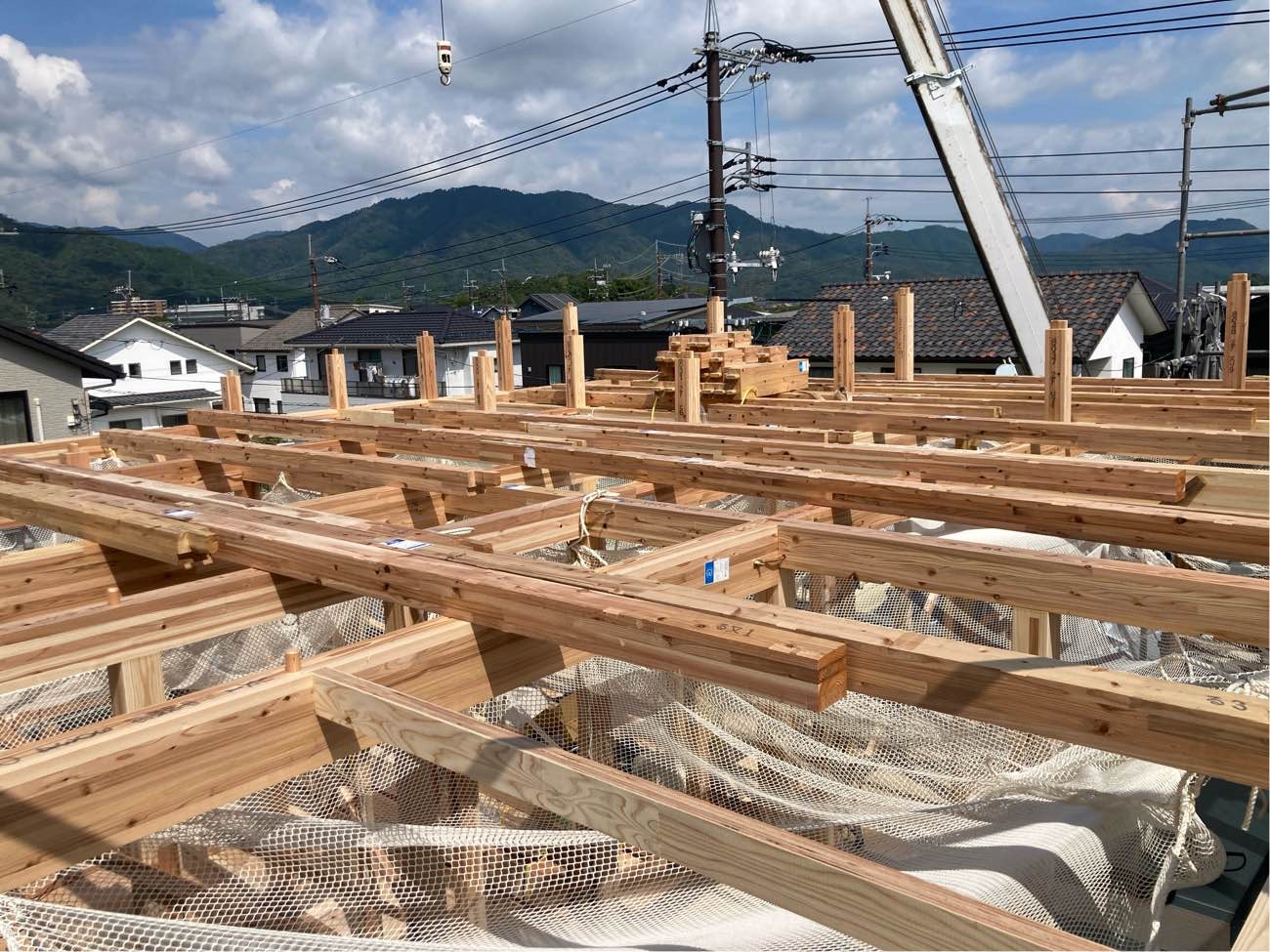 広島で注文住宅ならアイデザインホーム|上棟の現場リポート|2階まで上棟が完了している様子