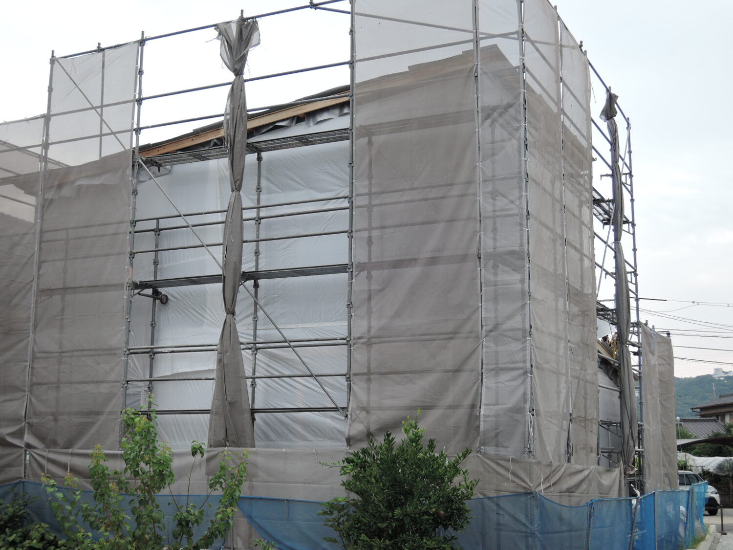 岡山で注文住宅ならアイデザインホーム|上棟の現場リポート|上棟終わりの雨仕舞いを完了した外観