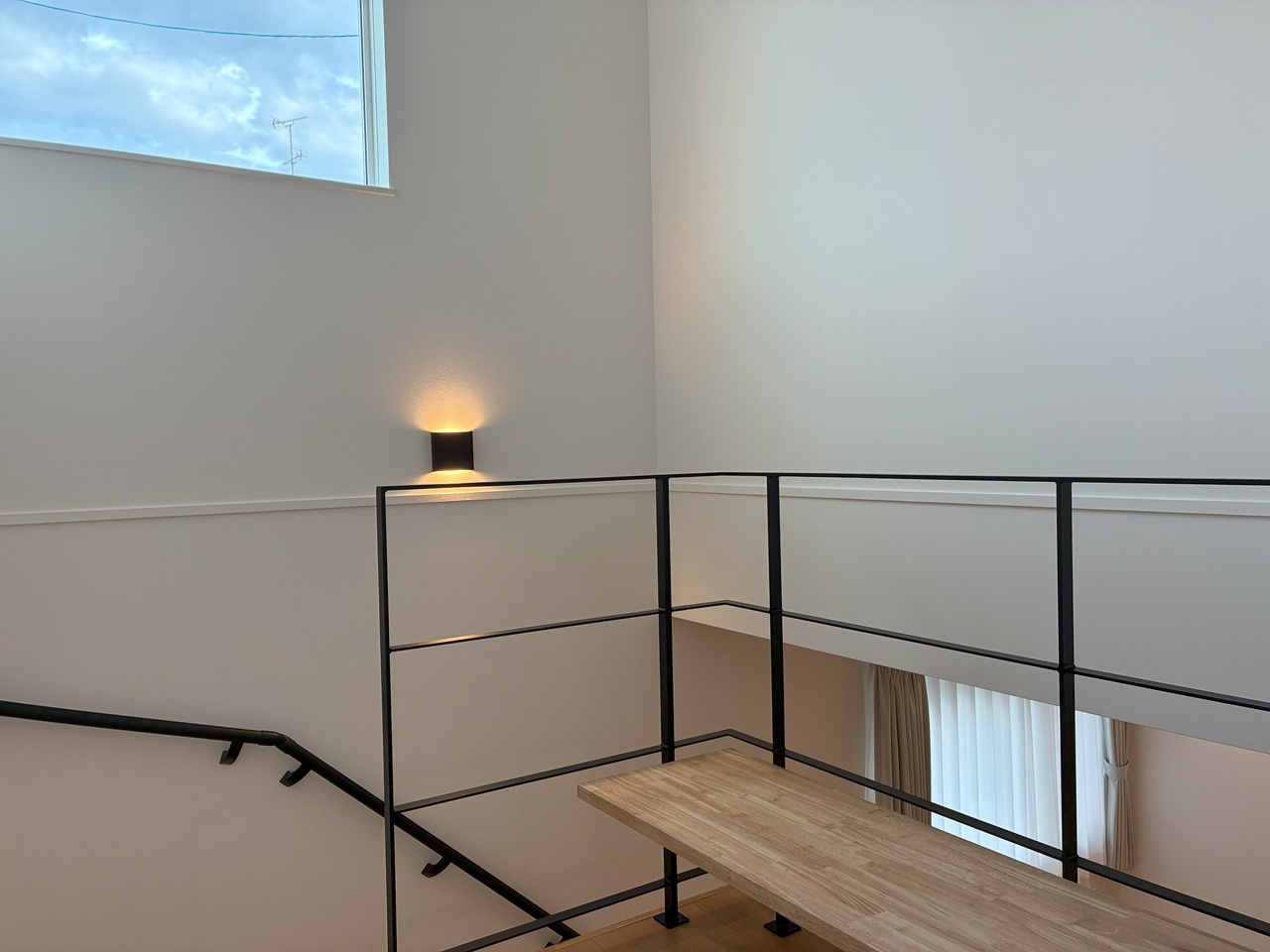 大阪で注文住宅ならアイデザインホーム｜引渡の現場リポート｜スキップフロア上からの眺め