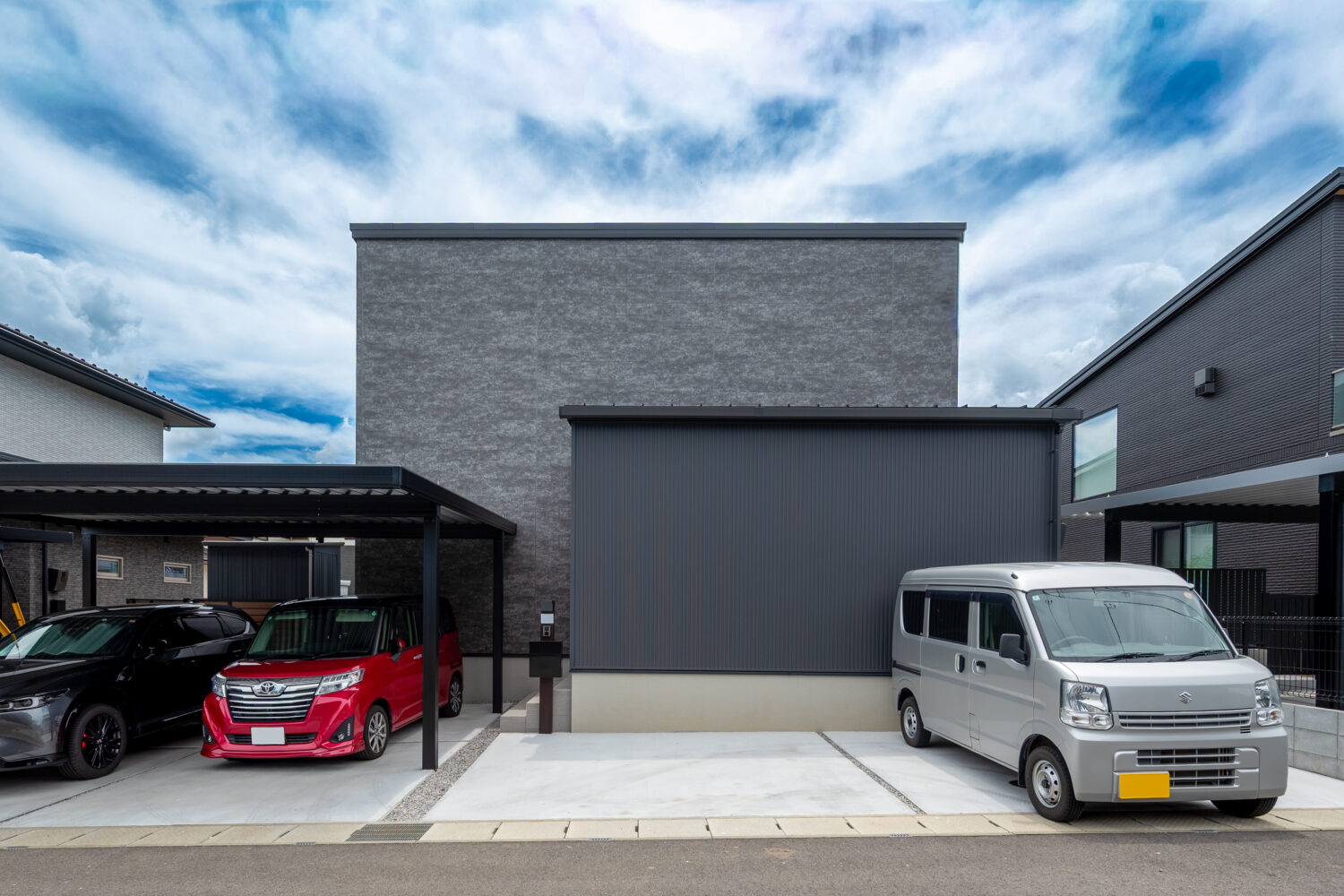 三重の注文住宅はアイデザインホーム｜ 落ち着いたトーンで整えた、のびのび子育てできる住まい ｜オーナー様にインタビューさせていただきました。