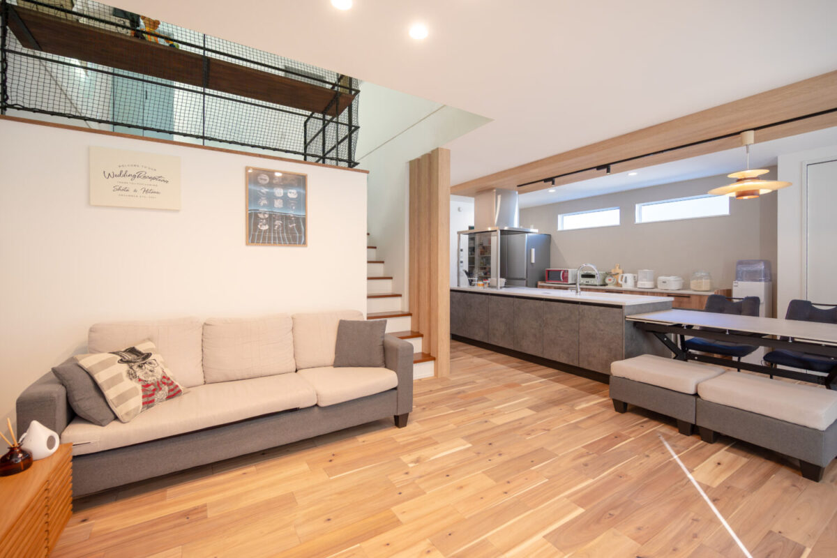 奈良の注文住宅はアイデザインホーム ｜ 奈良市七条でバイクガレージ付きの2階建てを新築されたオーナー様にインタビューさせていただきました。 一度の遠回りを経て出会った、心から「よかった」と思える家