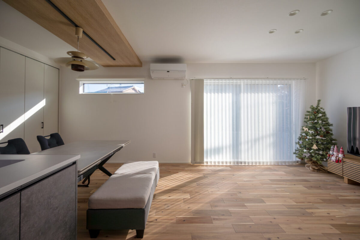 奈良の注文住宅はアイデザインホーム ｜ 奈良市七条でバイクガレージ付きの2階建てを新築されたオーナー様にインタビューさせていただきました。 一度の遠回りを経て出会った、心から「よかった」と思える家