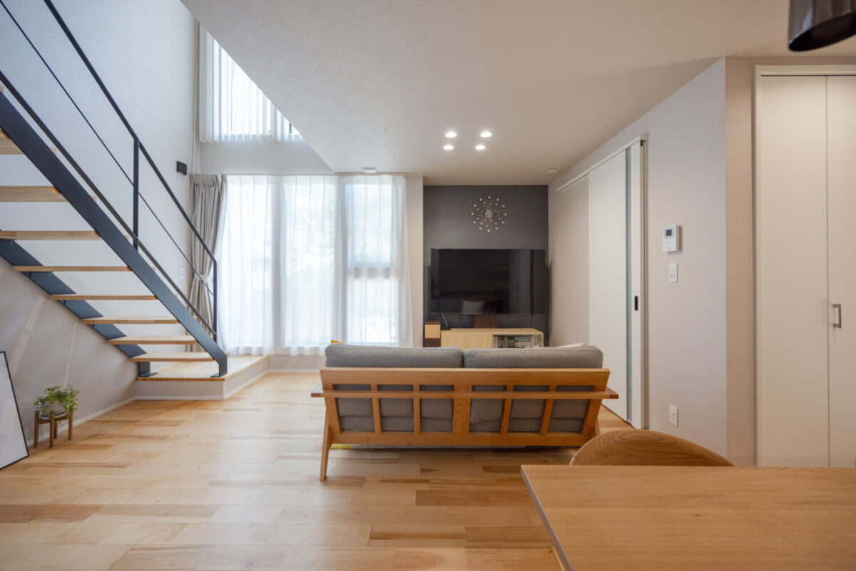 広島の注文住宅はアイデザインホーム | 広島市南区で新築されたオーナー様にインタビューさせていただきました。 ゆとりのリビングと、毎日が片づくカウンターの家