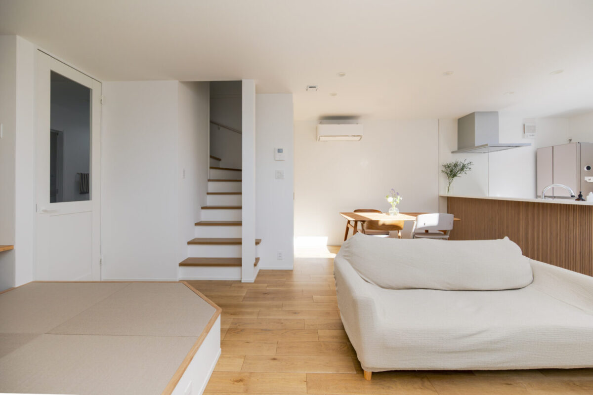 大阪の注文住宅はアイデザインホーム ｜ 大阪府東大阪市で新築されたオーナー様にインタビューさせていただきました。 子育ての日常に寄り添う動線と、夫婦で描いた理想のカタチ