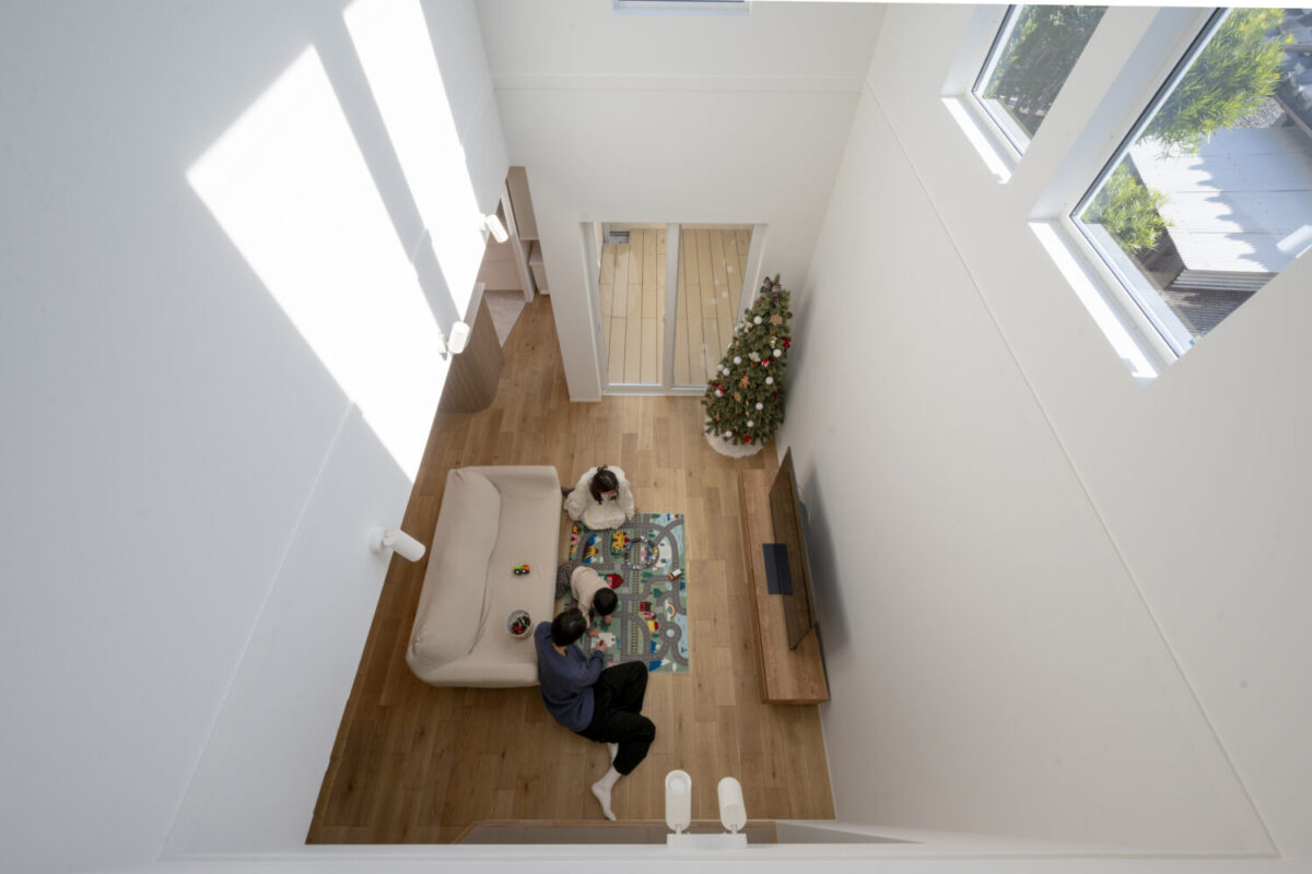 大阪の注文住宅はアイデザインホーム ｜ 大阪府東大阪市で新築されたオーナー様にインタビューさせていただきました。 子育ての日常に寄り添う動線と、夫婦で描いた理想のカタチ