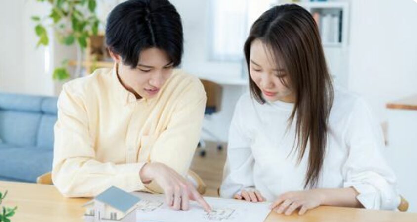 広島・岡山・山口・兵庫・大阪・奈良・三重・岐阜・愛知の注文住宅はアイデザインホーム｜図面を見ながら設備と間取りを検討する夫婦