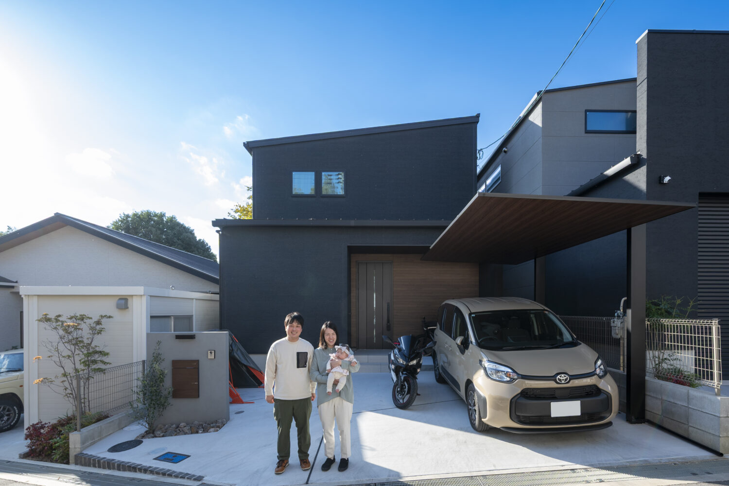 大阪府柏原市の注文住宅|N様邸の外観とご家族|アイデザインホーム