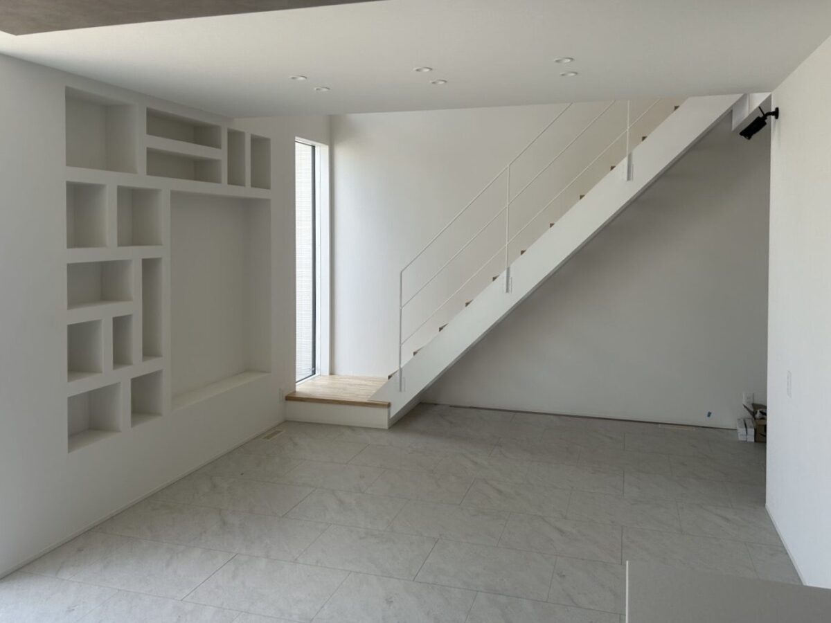 【福山市】福山東展示場の2階建てモデルの内観|サイズの様々なニッチがある|アイデザインホーム